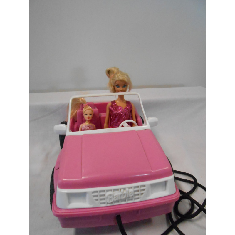 Insolite : une voiture Barbie rappelée à cause de son accélérateur