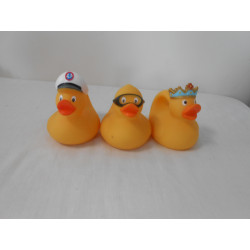 Canards en plastique