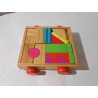 Chariot avec cubes en bois