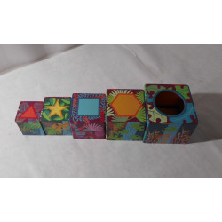 Cubes en cartons à emboîter