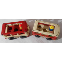 Lot de deux Mini-Bus Fisher Price de 1969