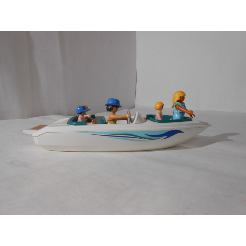 Bateau Playmobil avec personnage