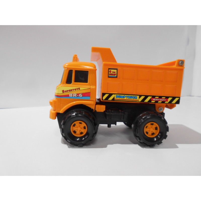 Camion de chantier  avec benne basculante