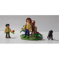 Playmobil - Famille avec cheval et chien