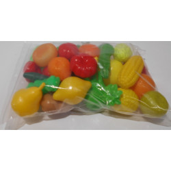 Fruits et légumes variés pour dinette