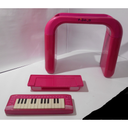 Piano "Barbie" rose