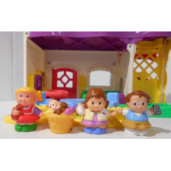Maison Little People + 4 personnages