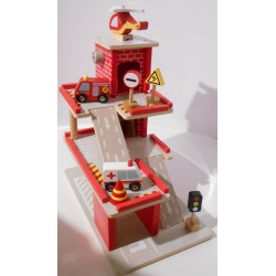 Caserne de pompiers en bois - one two fun