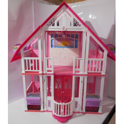 Maison Barbie et mobilier
