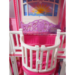 Maison Barbie et mobilier