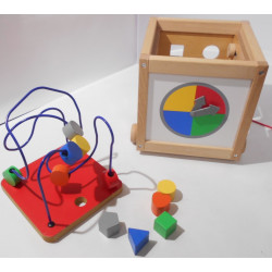 Cube d'activité en bois