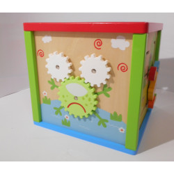 Cube en bois multi-activités