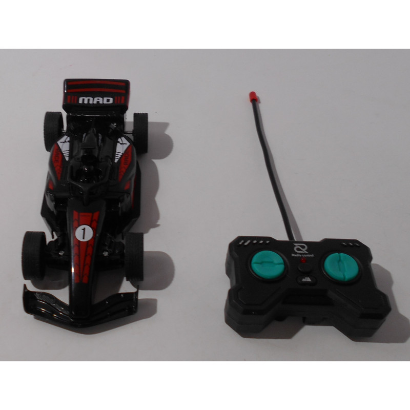 Voiture de course télécommandée F1.