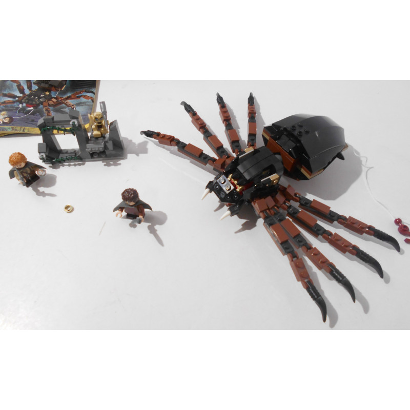 Lego Le seigneur des anneaux - L'attaque d'Arachne - Réf 9470