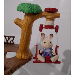 Cabane dans les arbres Sylvanian Families + 5 personnages