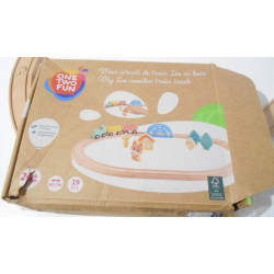 Mon circuit de train leo en bois - One Two Fun
