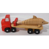 Camion de transport en bois avec dauphin articulé