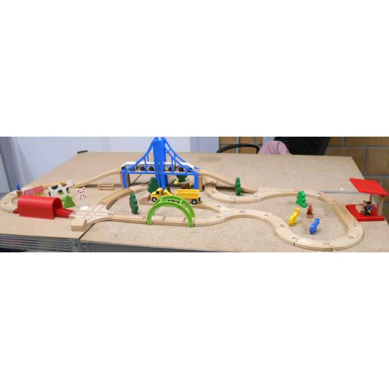 Circuit en bois pour enfant - IKEA