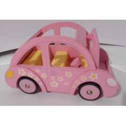 Voiture de Sophie en bois