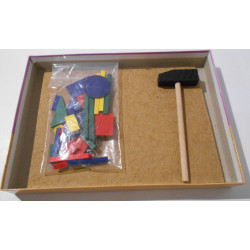 Jeu clou et marteau.