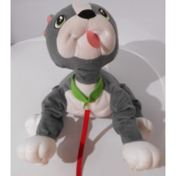 Petit chien bulldog peluche articuler
