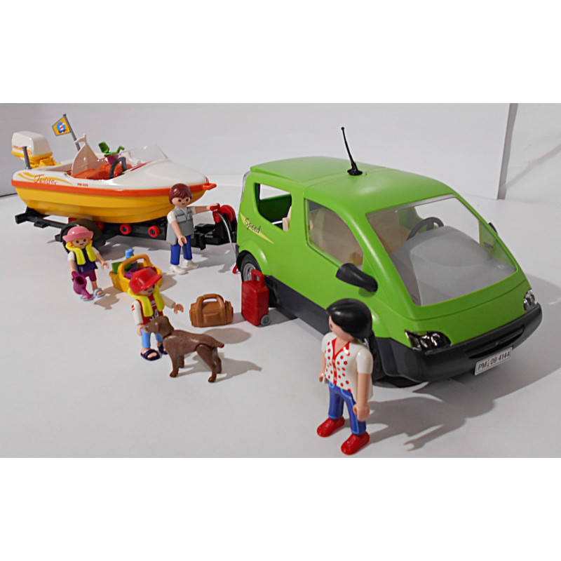 Playmobil - Voiture familiale avec remorque et bateau - Réf  4144