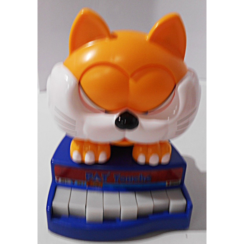 Pat 'touche le piano chat maestro-Goliath