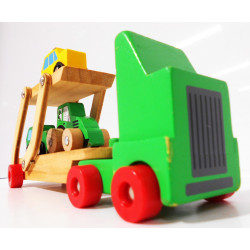 Camion transporteur en bois