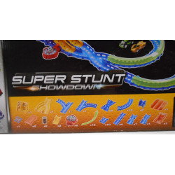 Circuit super stunt showdon avec une voiture WAVE RACERS