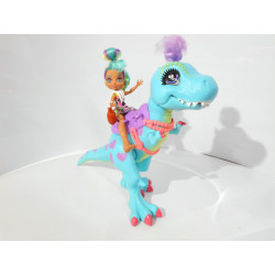 Poupée Cave Club Rockelle et T-Rex