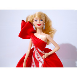 Barbie 2019 Holiday Doll, Blonde  la remise enjouée