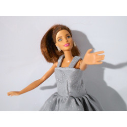 Poupée Barbie en robe de soirée
