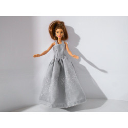 Poupée Barbie en robe de soirée