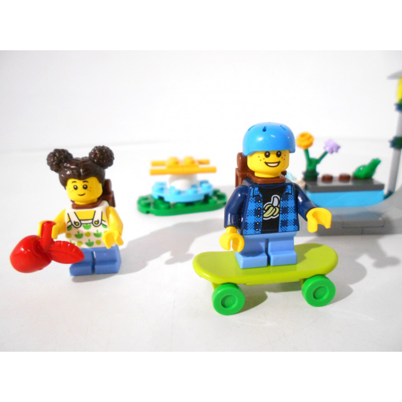 LEGO City - L'aire de jeux des enfants - City - Ref 30588