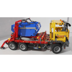 Lego TECHNIC - le camion conteneur - référence 42024