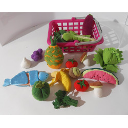 Panier avec fruits en tissus