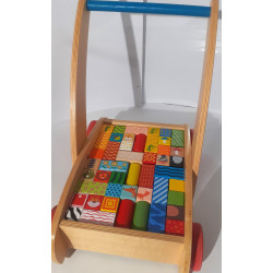 Chariot avec cubes en bois