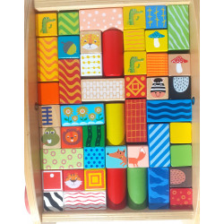 Chariot avec cubes en bois