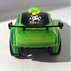 Voiture de course de rue autopilotée - Action