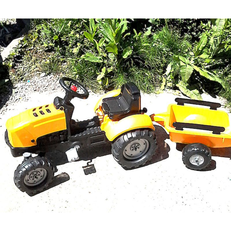 Tracteur à pédale