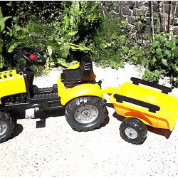 Tracteur à pédale