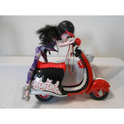 Scooter Monster High avec personnage