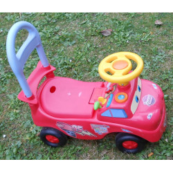 Trotteur Cars interactif