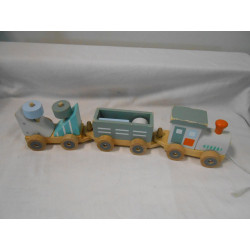 Train en bois à tirer