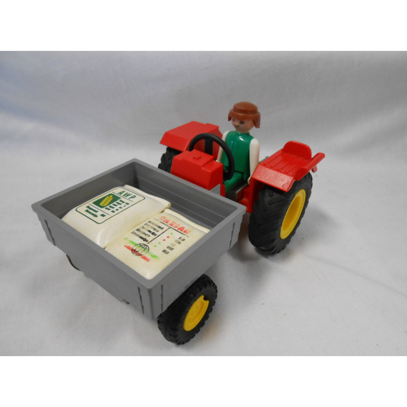 Tracteur playmobil avec accessoires