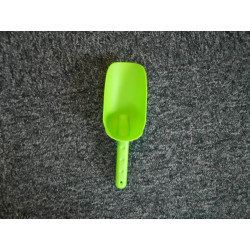 Brouette avec lot de pelles et râteaux