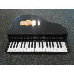 Imitation piano à queue