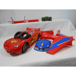 Voiture Flash Mc Queen transformable Mattel