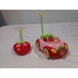 Voiture Charlotte aux fraises Télécommandée